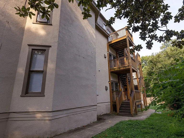 1406 S. 1st Street — Photo 20