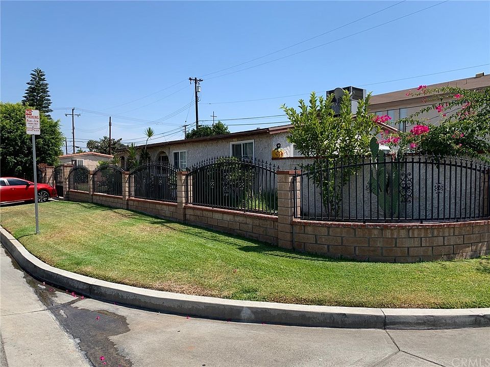 1st image of 830 Aldgate Ave