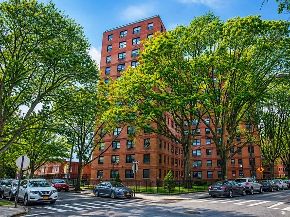 64-34 102nd St APT 9K, Rego Park, NY 11374
