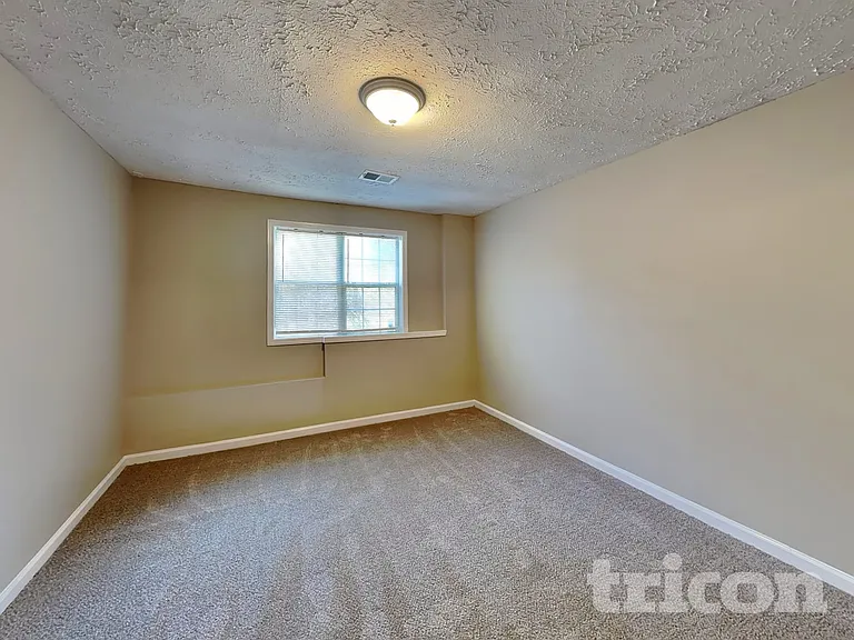 1330 Ling Dr — Photo 15