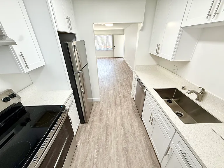 4681-91 Kansas St #4687 — Photo 6