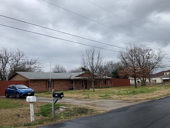 3rd image of 1514 Nadine Ln