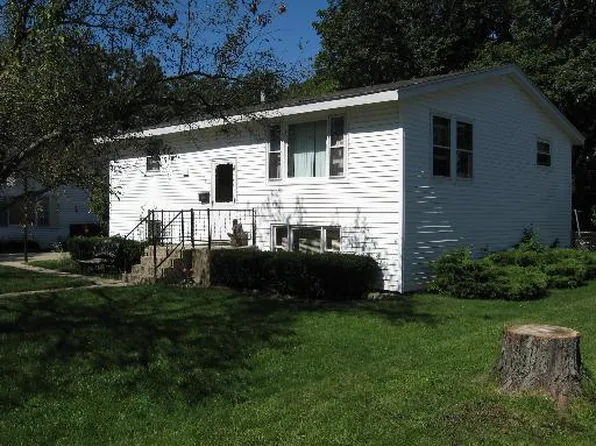 441 Tulsa Ave, Carpentersville, IL 60110