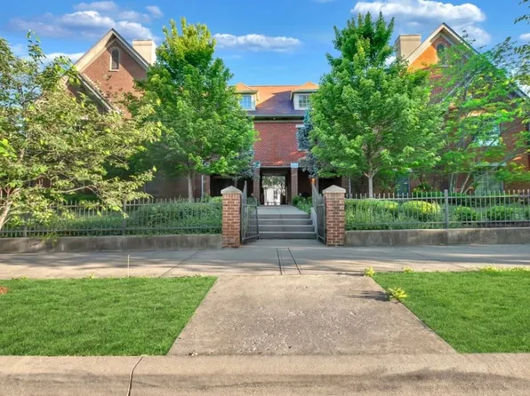 807 E Main St, 807 E Main St #G, New Albany, IN 47150