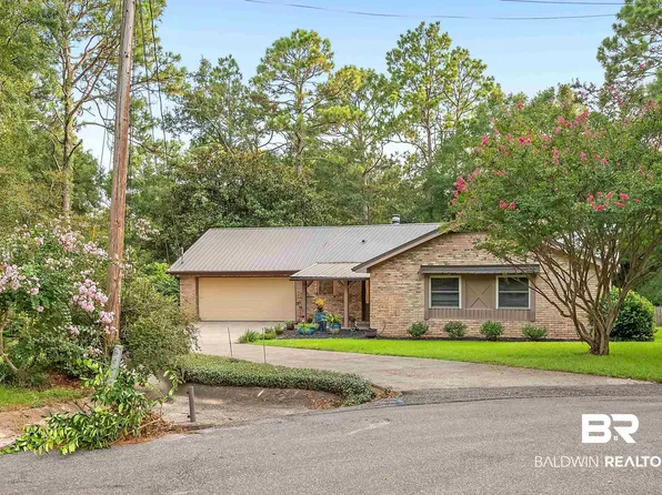 104 James Cir, Daphne, AL 36526