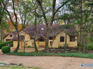 5715 Jones Valley Dr SE, Huntsville, AL 35802