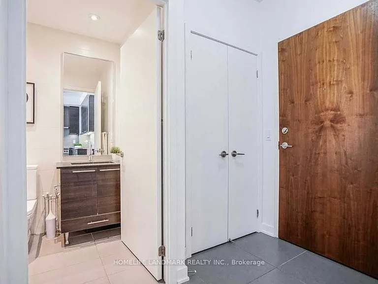 1 Market St #1105 — Photo 3