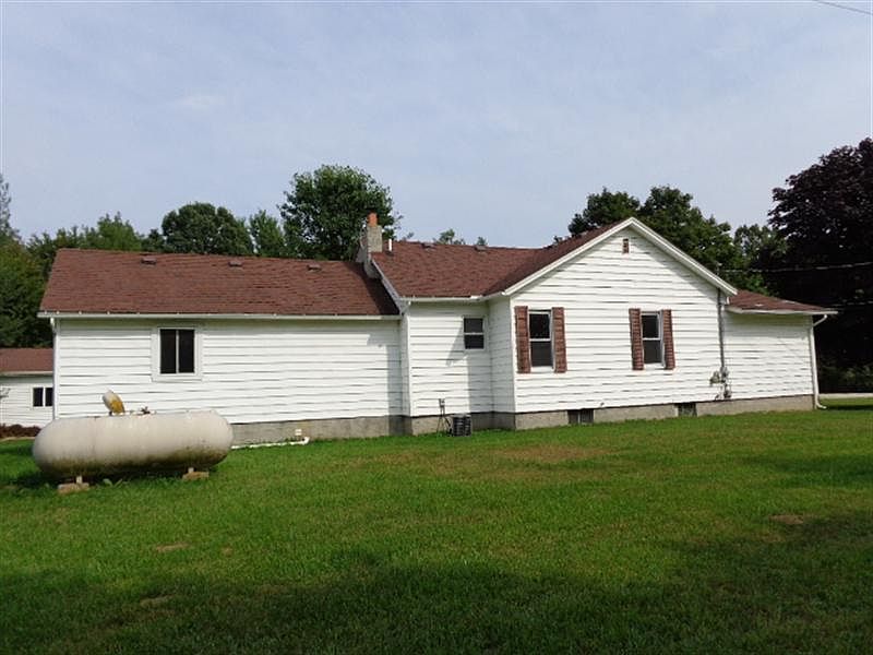 2nd image of 7412 North Rd