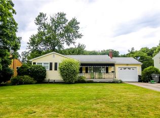 2036 Cranbrook Dr, Youngstown, OH