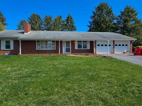 19218 Woodhaven Dr, Hagerstown, MD 21742