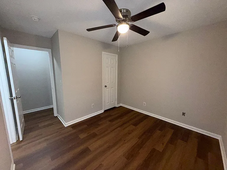 152 Dorchester Manor Blvd #A — Photo 10