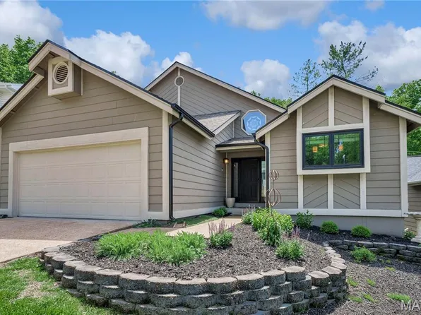 716 Ginger Wood Ct, Ballwin, MO 63021
