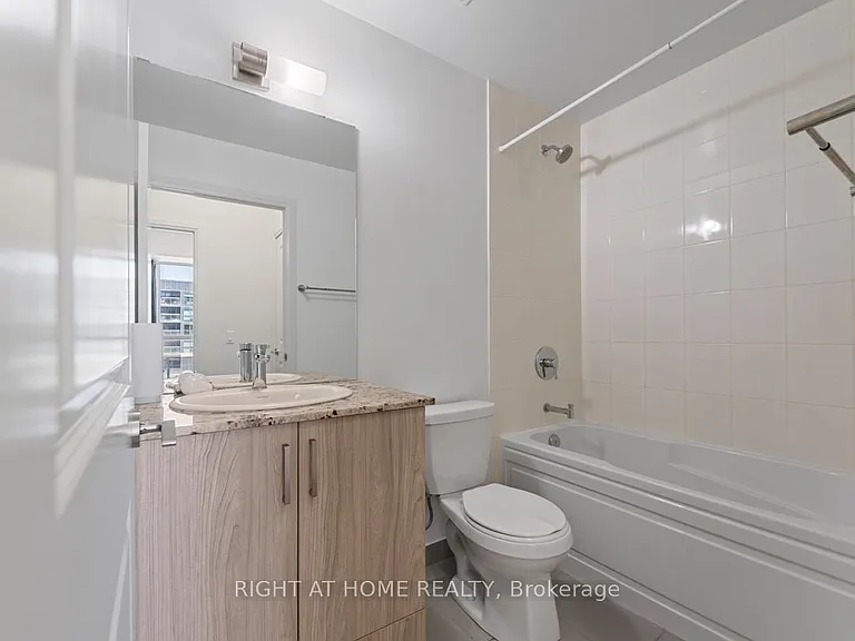 10 Meadowglen Pl — Photo 22