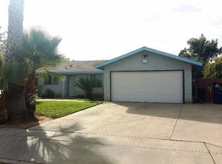 853 3rd St, Sanger, CA 93657