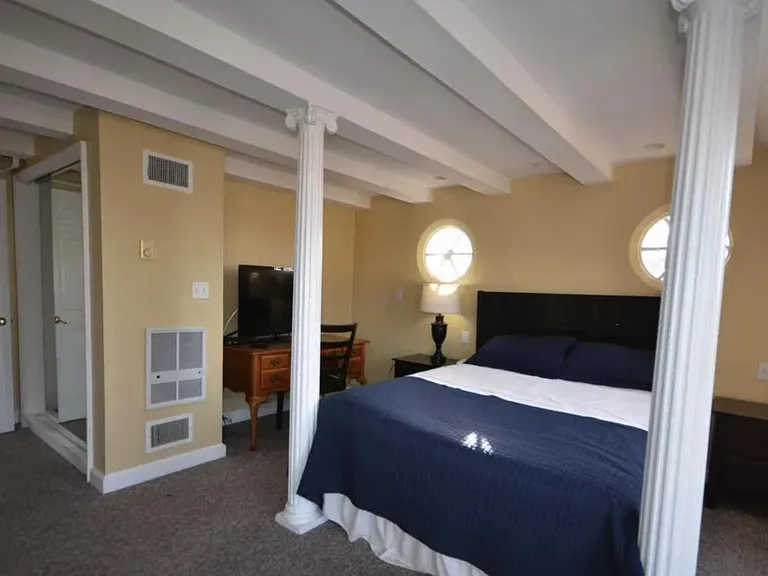 113 Beacon St #Penthouse 1 — Photo 5