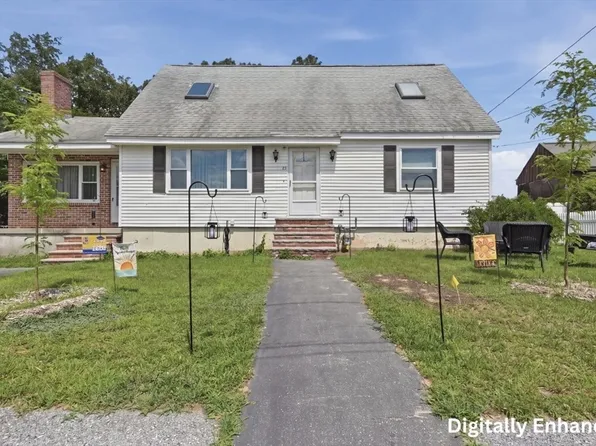 55 New Caster Dr, Lowell, MA 01854