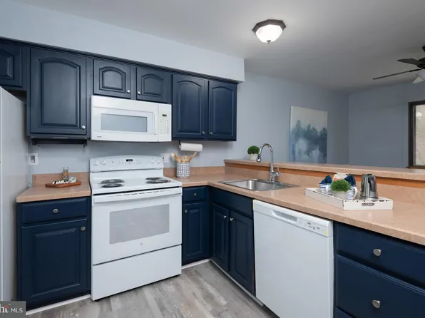 200 Winding Way #J-27, Downingtown, PA 19335