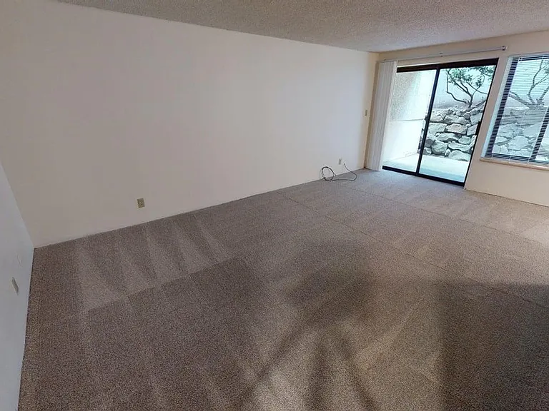 430 — Photo 20