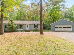 14 Lindan Ln, Gray, ME 04039
