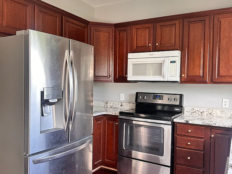 605 Mannington Pl — Photo 12