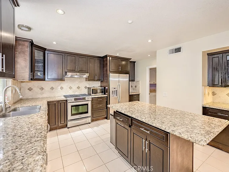 12200 Crest Ave — Photo 8