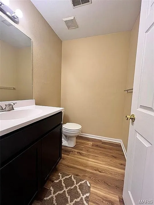 3 bed, 2.5 bath, 1552 sqft, $1,650 — Photo 3