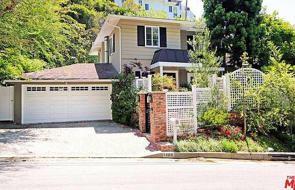 2nd image of 1466 N Doheny Dr