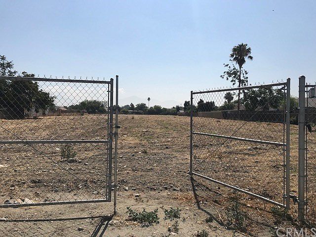 2nd image of 345 N Cactus Ave