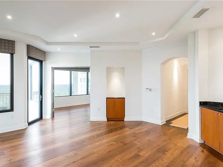 2828 Peachtree Rd NE #1903 — Photo 6