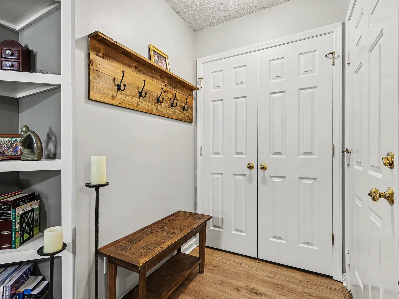 2 bed, 1307 sqft, $1,800 — Photo 3