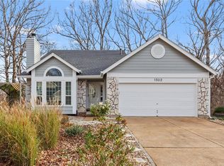 1502 Strawberry Glen Ct, Ballwin, MO 63021