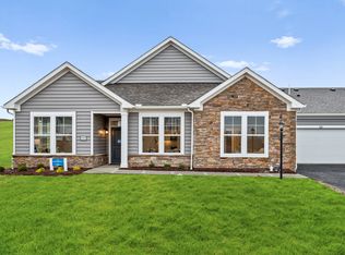 142 Village Ln, Finleyville, PA