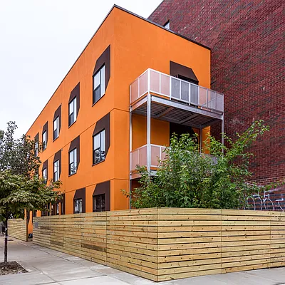 Rented by Nooklyn NYC LLC | media 43