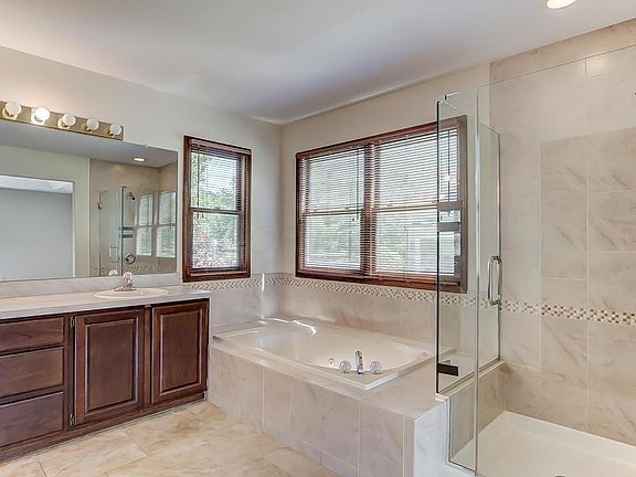 4th image of 1163 Harrison Pond Dr