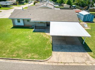 880 NW 14th St, Moore, OK 73160