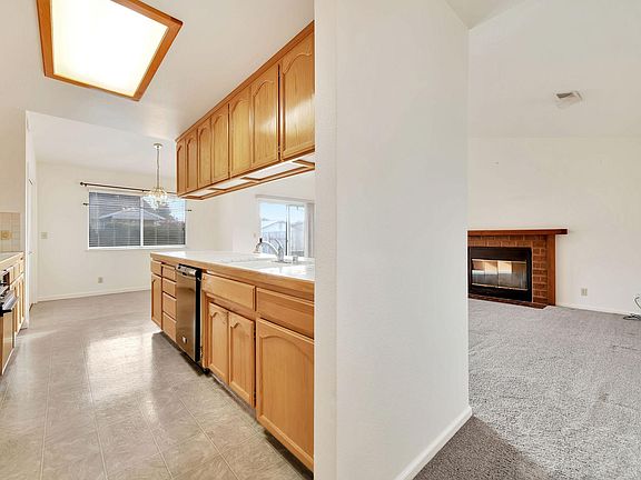 3rd image of 114 Erinn Pl