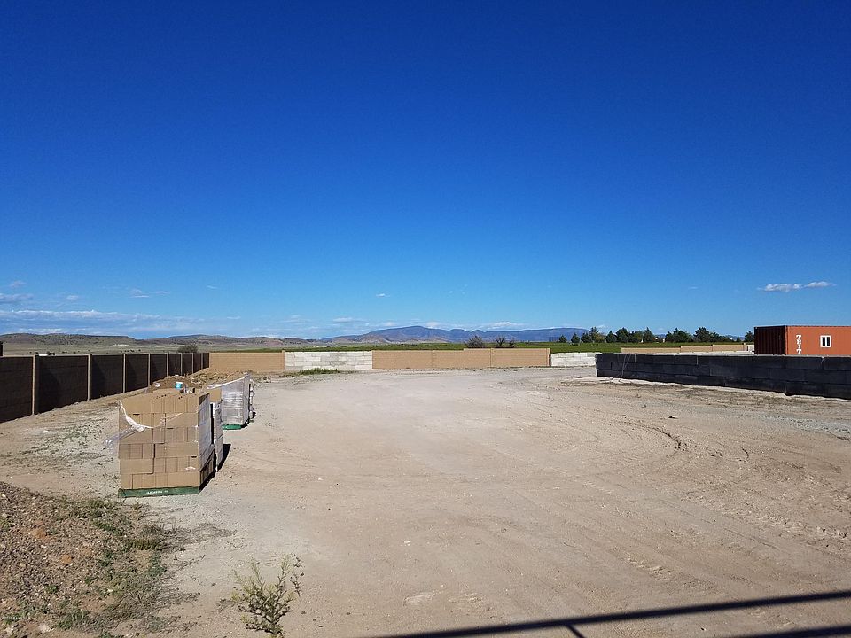 2nd image of 3265 Enterprise Ln