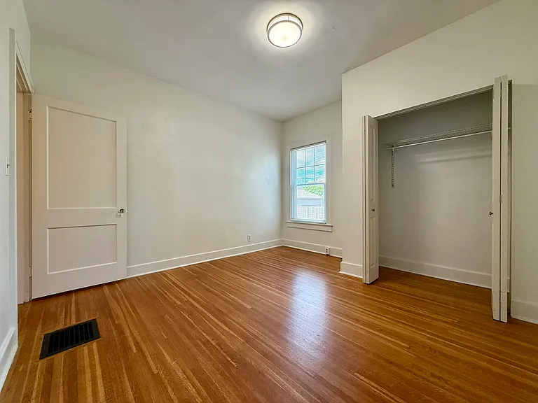 1825 Roanoke Ave #4 — Photo 21