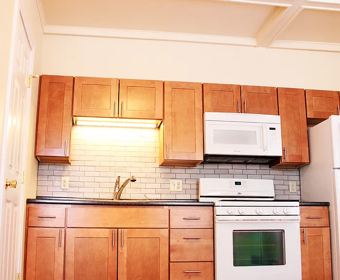 108 North Winooski Ave — Photo 1