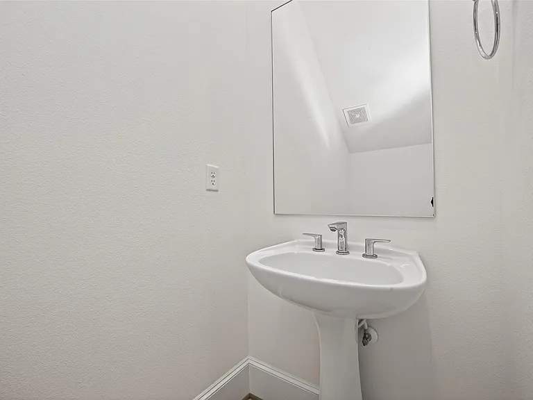 2713 Kinsley Oaks Dr — Photo 19