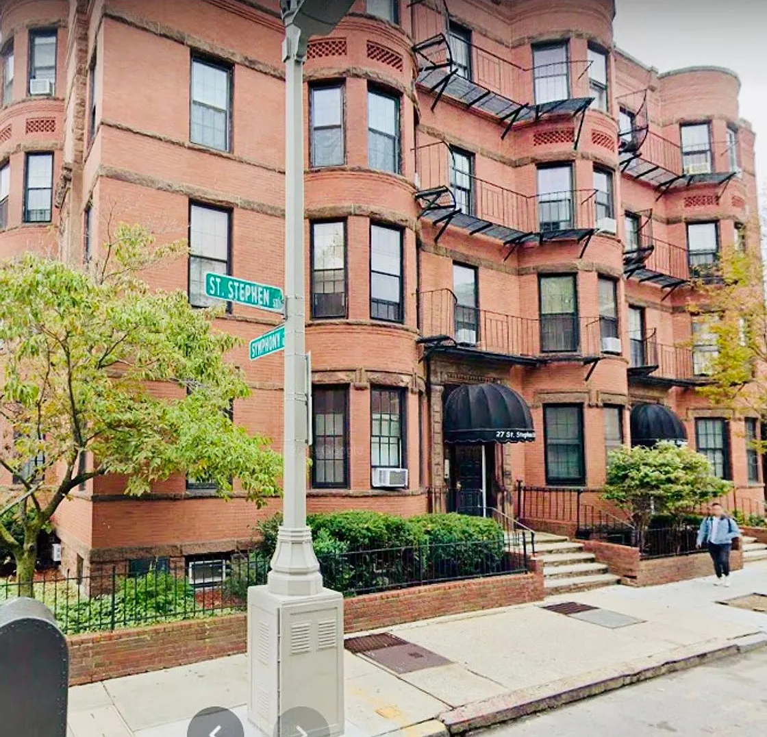 spacious 3 bed in the heart of fenway — Photo 1