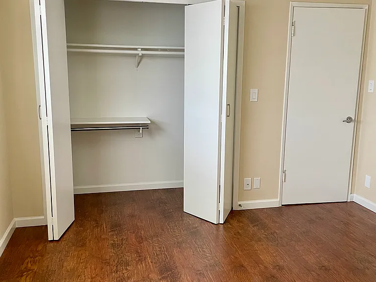5044 Cahuenga Blvd #9 — Photo 7