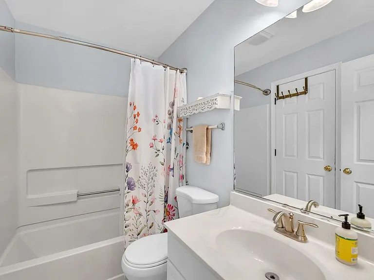2173 Rossiter Pkwy — Photo 15