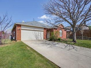 2715 Meadowview Dr, Corinth, TX 76210
