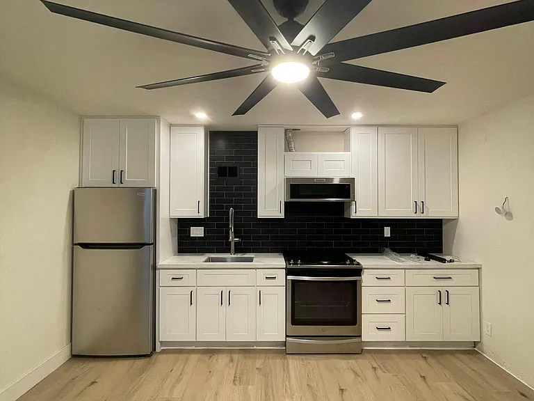 19601 Ranch Ln — Photo 1