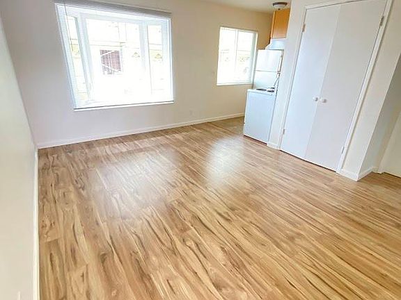 3rd image of 518 Avenue Alhambra Unit 6