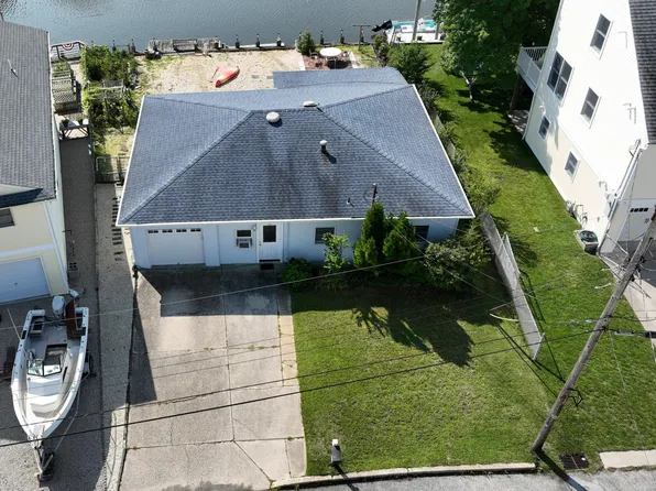 115 S Binnacle Dr, 