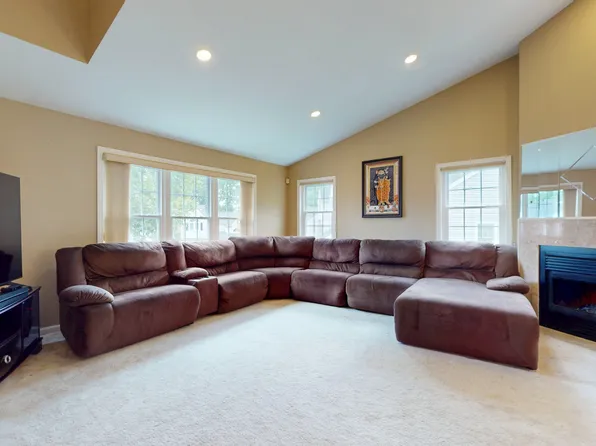 50 Katherine Court #50, Shelton, CT 06484