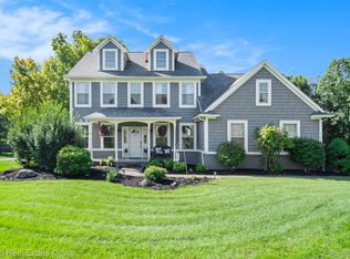 3161 Applewood St, Fenton, MI 48430