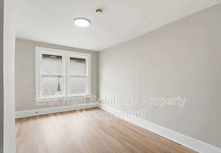394 S Guilford Ave — Photo 27